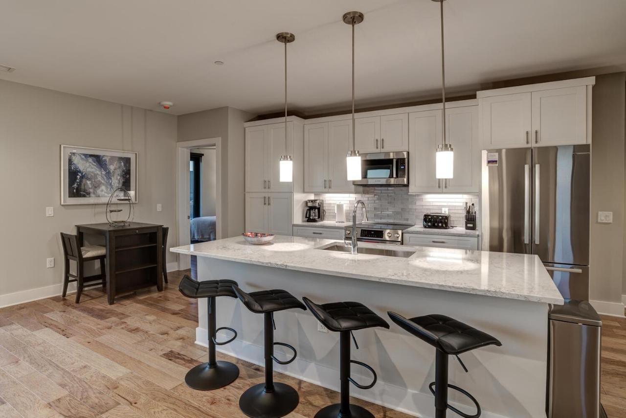 145 Biltmore Ave 541e0a Holiday home